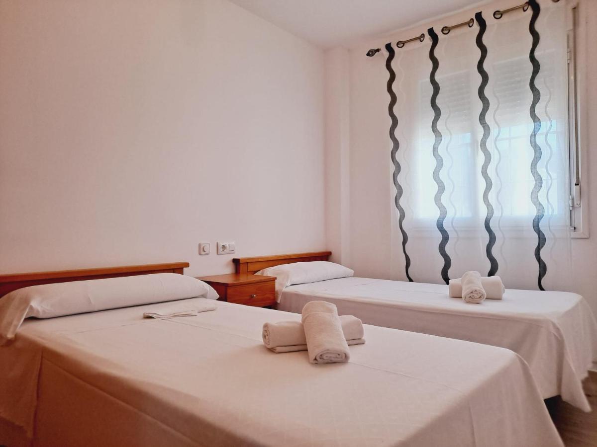 Apartamentos Turisticos Taymar Chiclana de la Frontera Kültér fotó