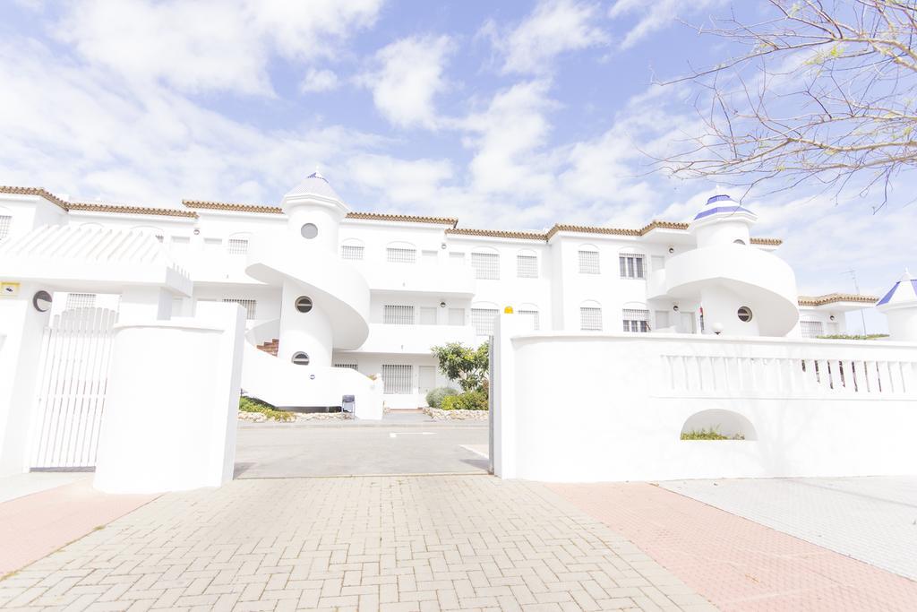 Apartamentos Turisticos Taymar Chiclana de la Frontera Kültér fotó
